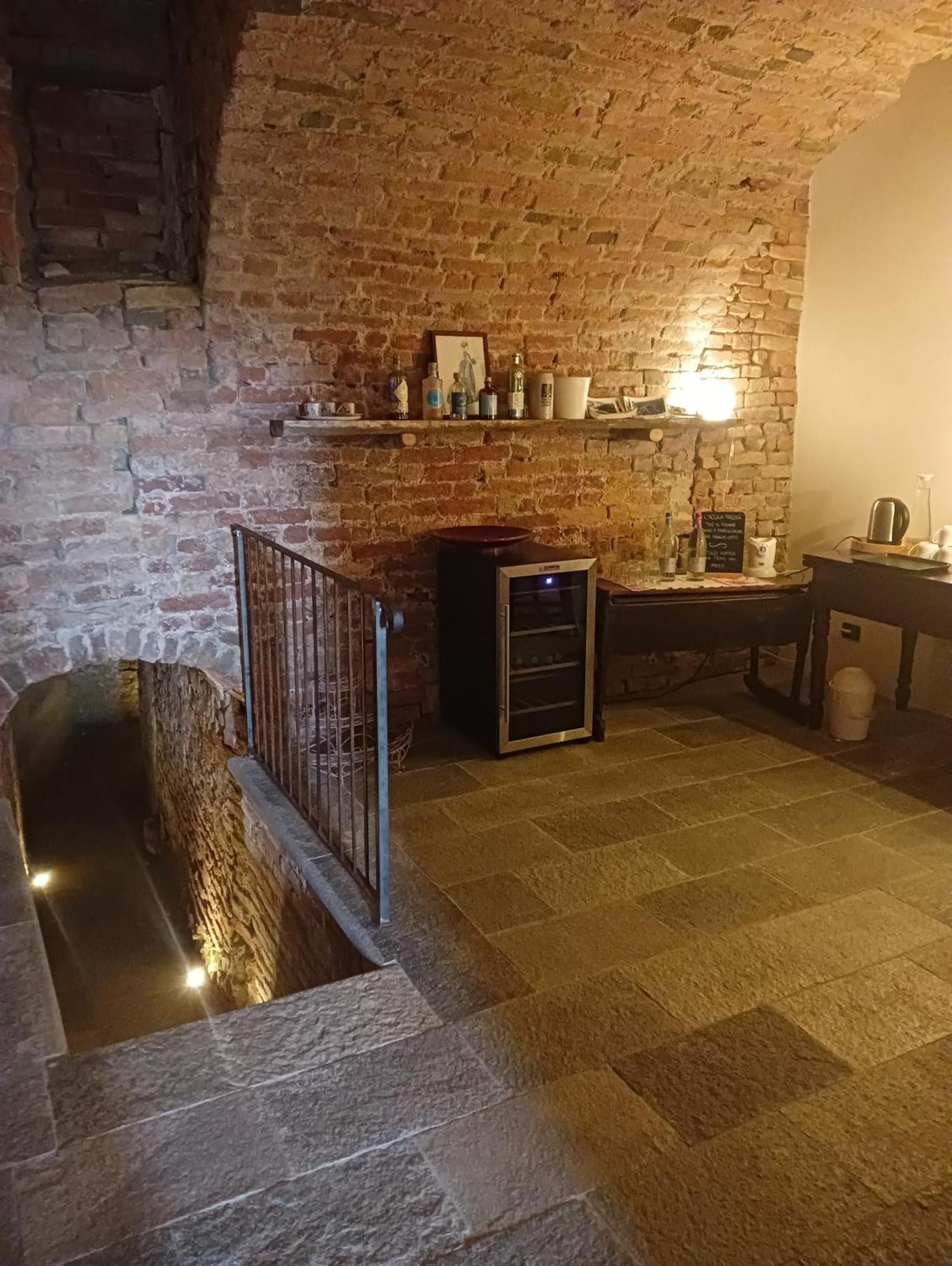 Castellinaldo Il Borgo B&B المظهر الخارجي الصورة